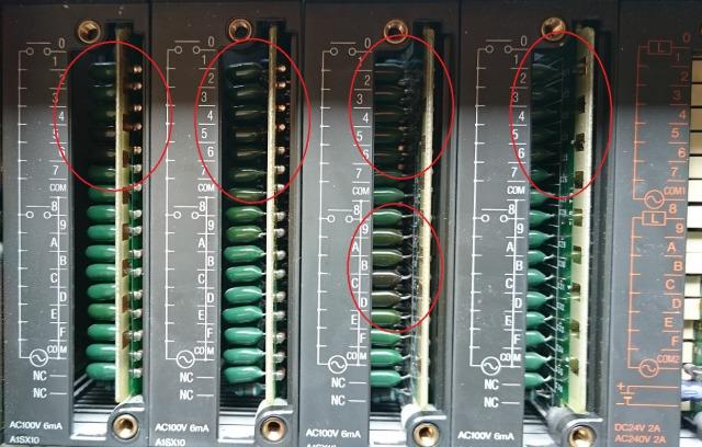 古い設備内の装置制御用PLC盤を更新